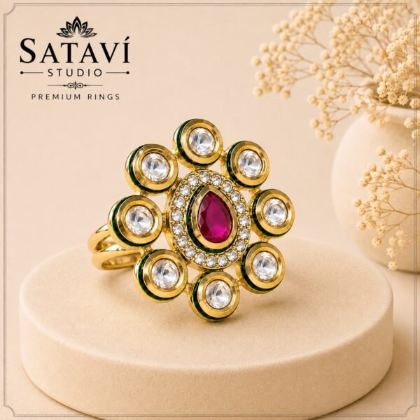 A timeless floral-inspired statement ring